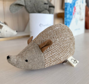 little wool hedgehog - dream picker